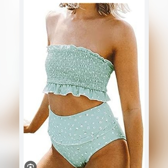 NWOT Light Blue Floral Smocked Ruffle Trim Bandeau Bikini Top - Picture 2 of 7